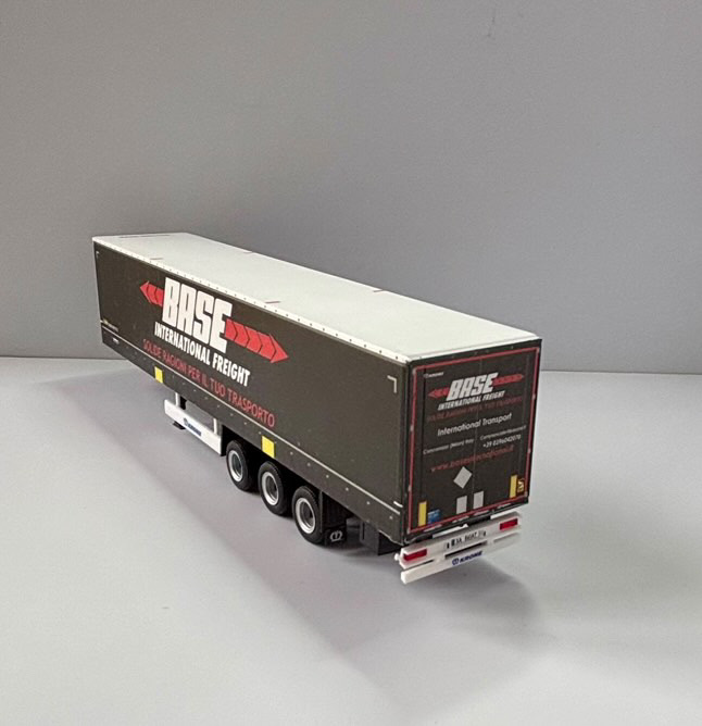 BASE INTERNATIONAL FREIGHT, Krone Aufieger H0 – Bild 7