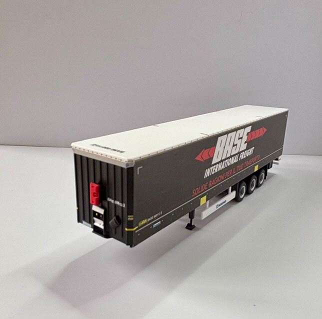 BASE INTERNATIONAL FREIGHT, Krone Aufieger H0