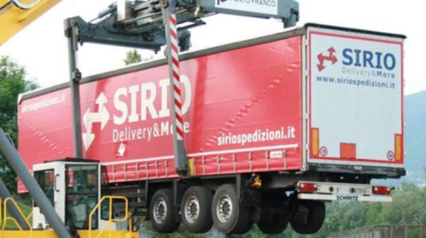 SIRIO Delivery & More, siriospedizioni, Schmitz Auflieger – Bild 3