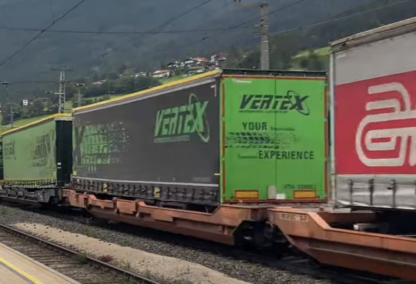 VERTEX Intermodal Logistics, Mega Krone Auflieger (Black Version) – Bild 3