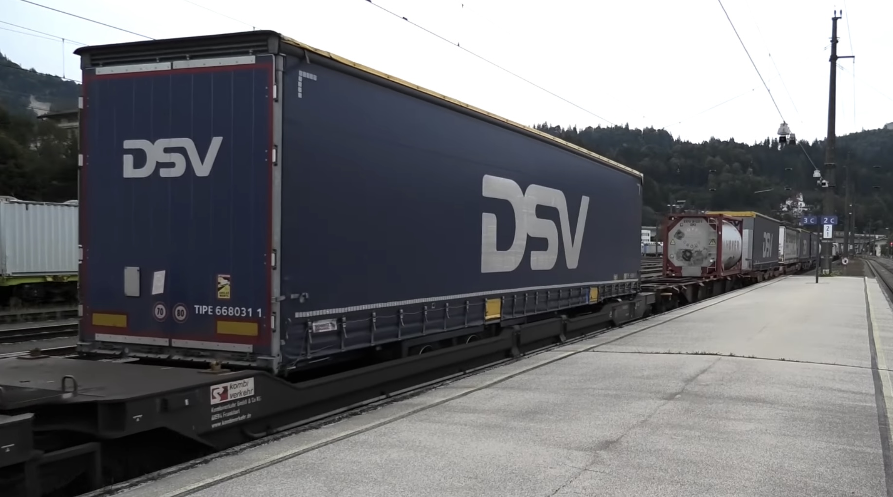 DSV - MEGA Schmitz Auflieger H0 – Bild 4