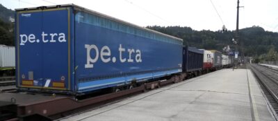 pe.tra, International transport and logistics, MEGA Krone Auflieger
