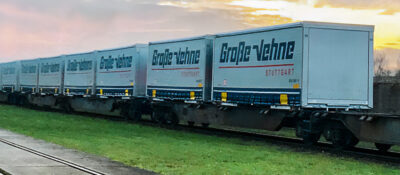 Große Vehne Stuttgart, Box, Krone, 7,45 m Low, Wechselbrücke H0