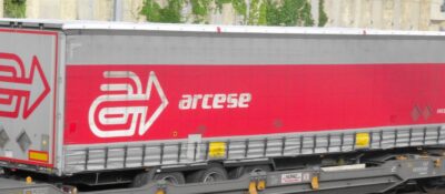 ARCESE Altes Logo, Weisses Dach, Krone Auflieger H0