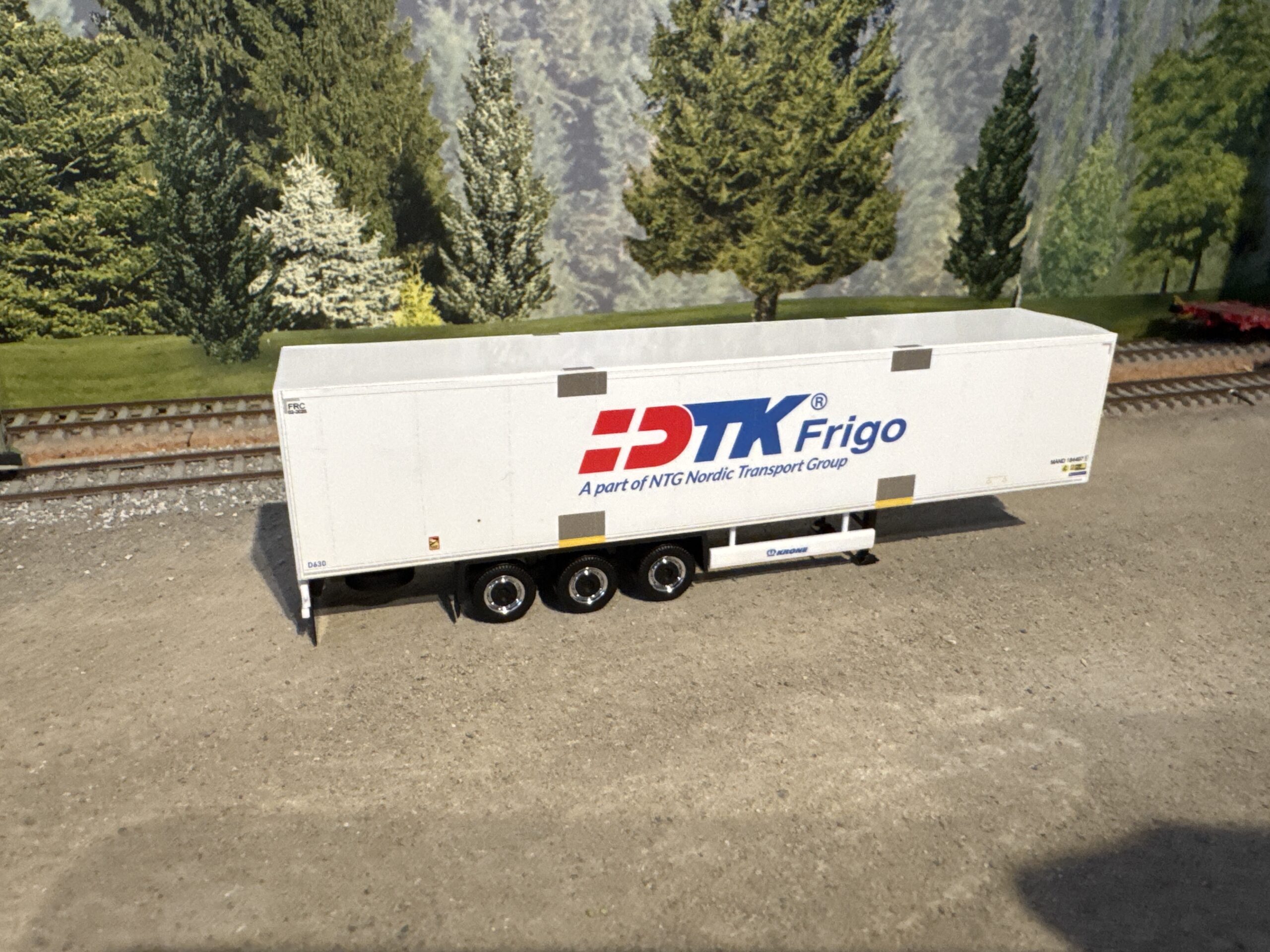 DTK Frigo - Krone Kühl Auflieger H0